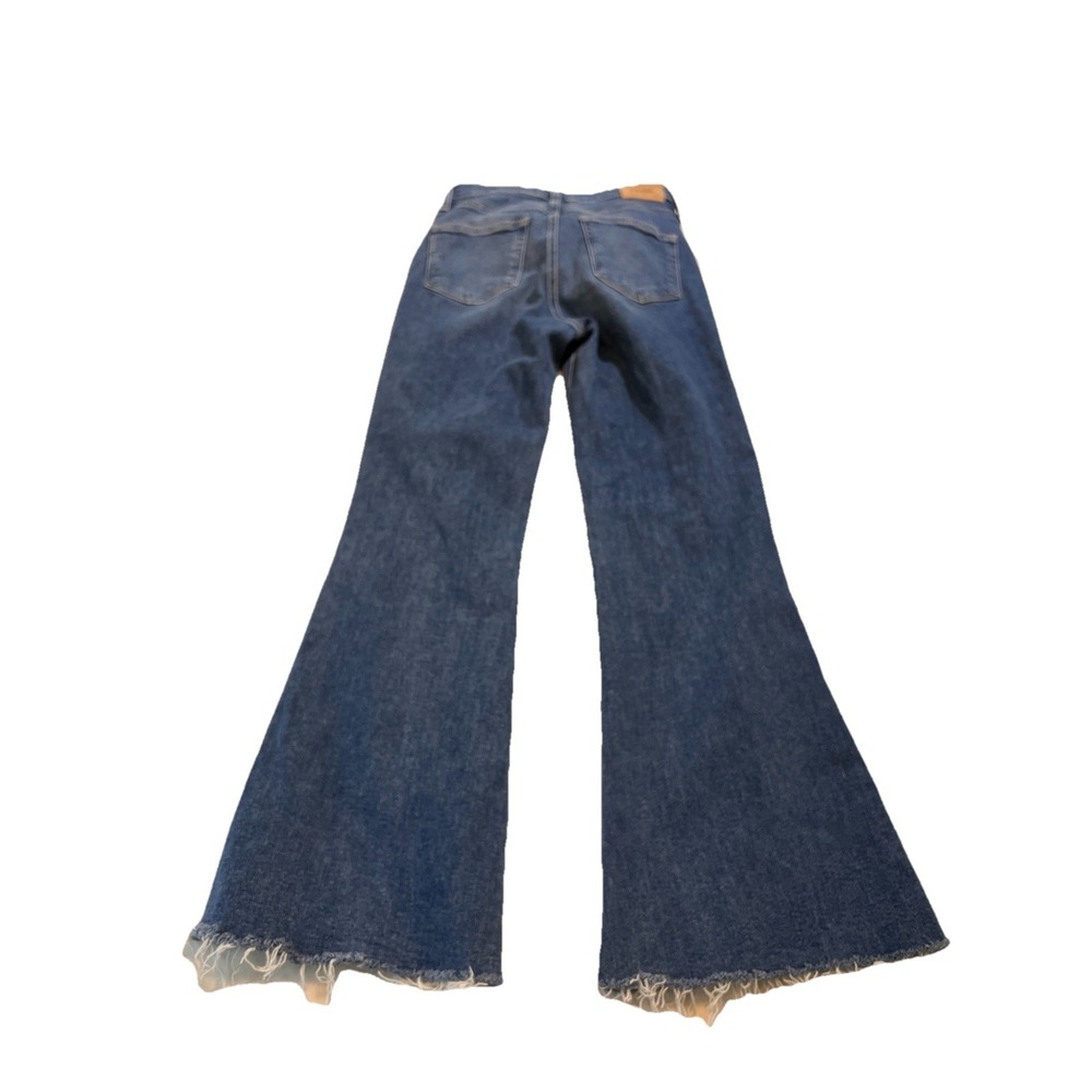 Paige Marlow Skimmer Buckingham Jean Medium Wash Raw Hem 28 Flair - Picture 9 of 9